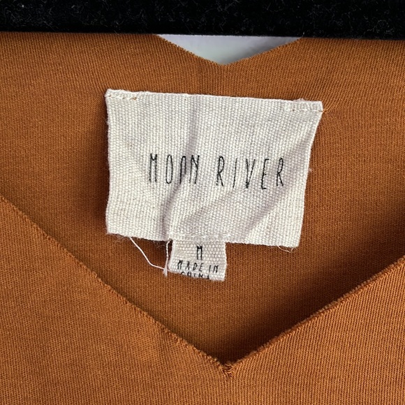 Moon River ✨split sleeve top Sz Med like new B40 - Picture 3 of 6